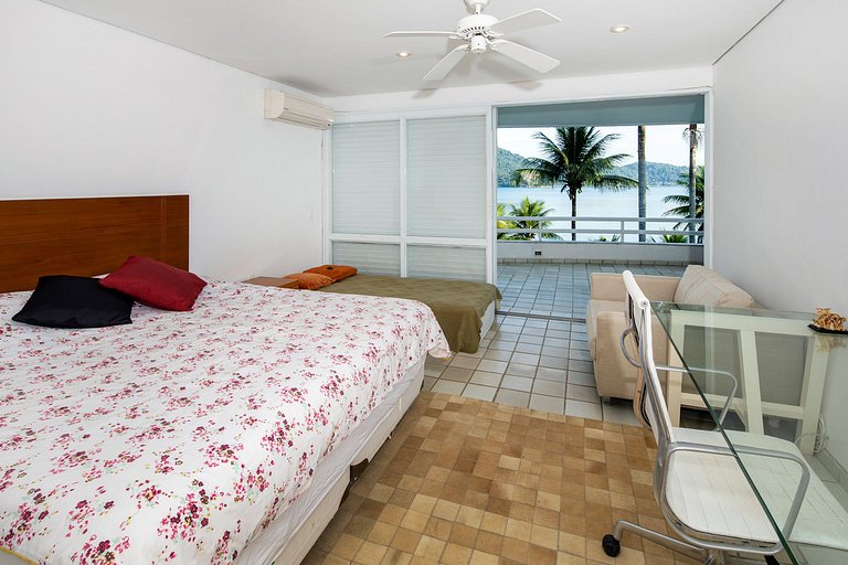 House, Angra dos Reis, 6 suites.