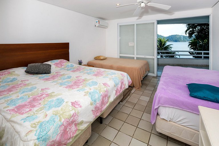 House, Angra dos Reis, 6 suites.