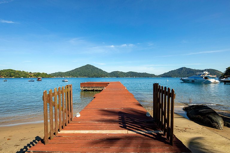 House, Angra dos Reis, 6 suites.