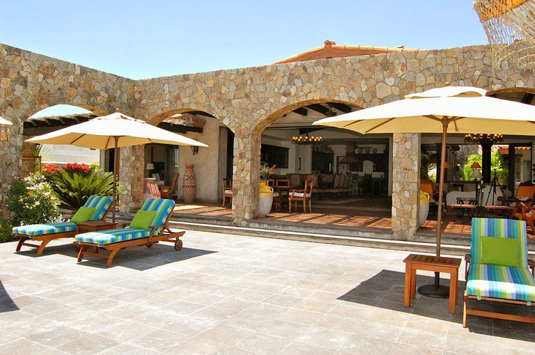 Cab025 - Splendid luxury sea front villa in Los Cabos