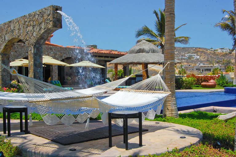 Cab025 - Splendid luxury sea front villa in Los Cabos