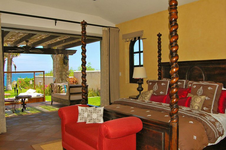 Cab025 - Splendid luxury sea front villa in Los Cabos