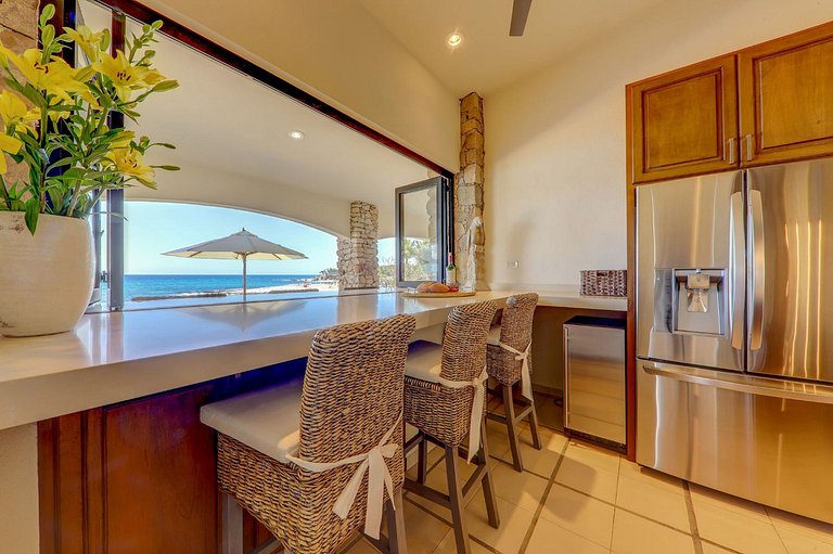 Cab026 - 5 bedroom villa with private beach in Los Cabos