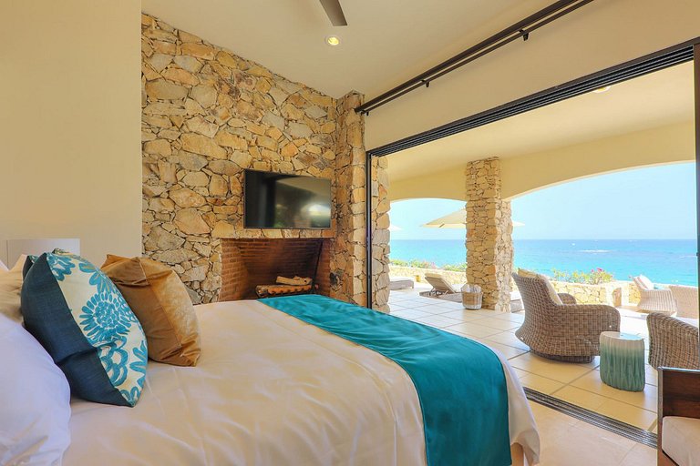 Cab026 - 5 bedroom villa with private beach in Los Cabos