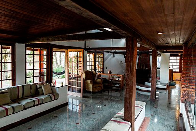 Ita002 - Granja en Secretario