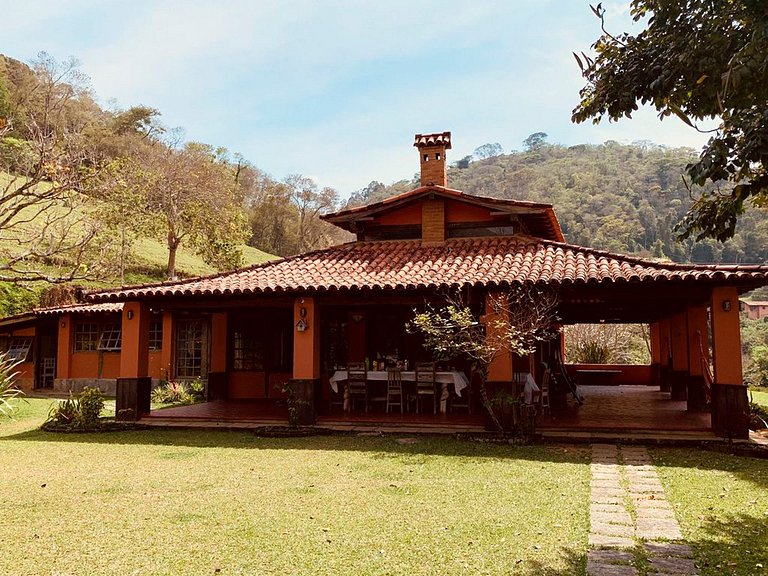 Ita002 - Granja en Secretario