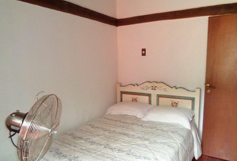 Ita002 - Granja en Secretario