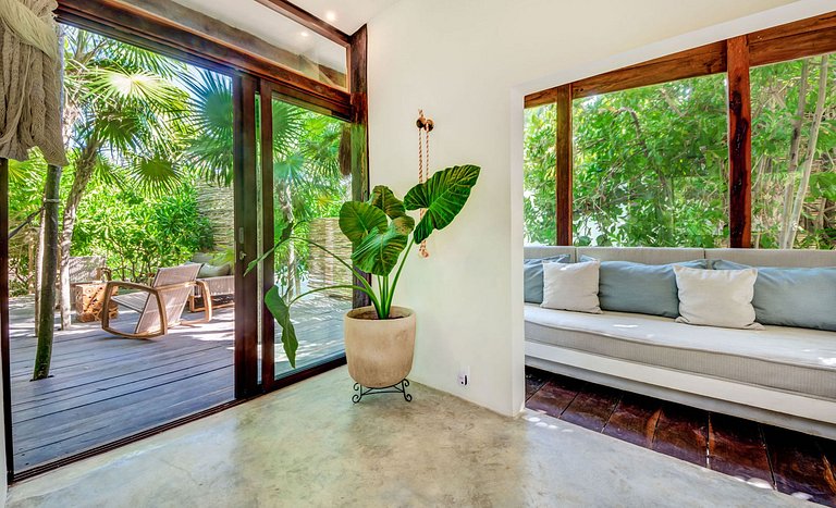Tul025 - Beautiful sea front house in Tulum