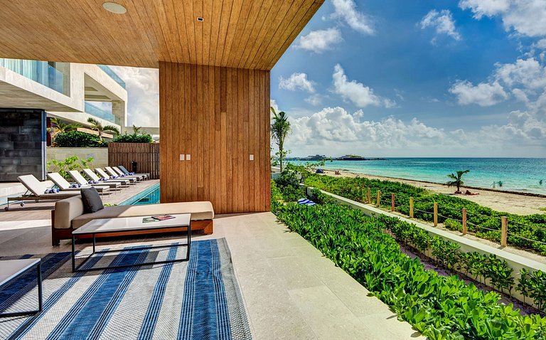 Pcr004 - Gorgeous beachfront villa in Playa del Carmen