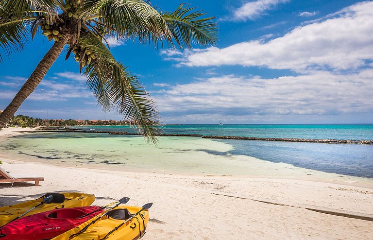 Pta002 - Luxury beachfront villa in Puerto Aventuras