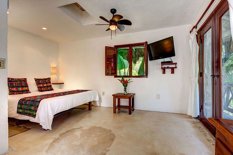 Pta002 - Luxury beachfront villa in Puerto Aventuras