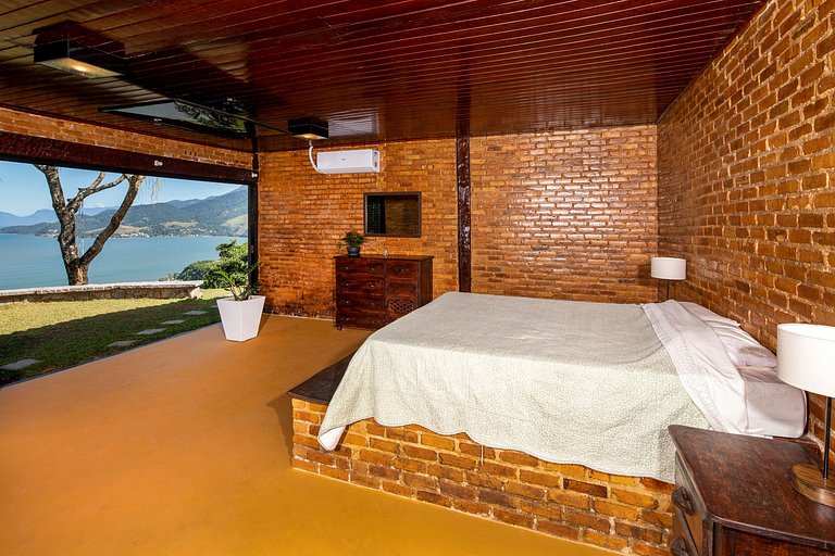 Ang044 - Casa con hermosas vistas en Mangaratiba