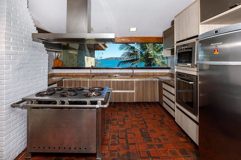 Buz045 - Luxury Mansion with beautiful sea view in Buzios