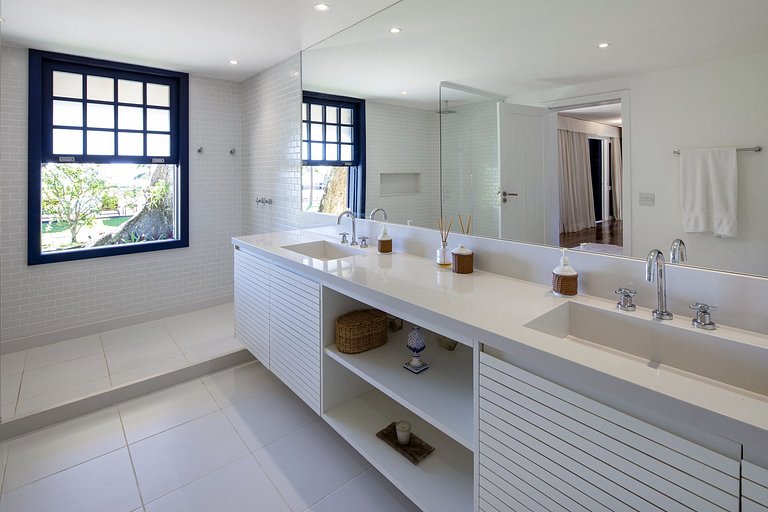 Buz019 - Luxury villa with view and pool in Búzios