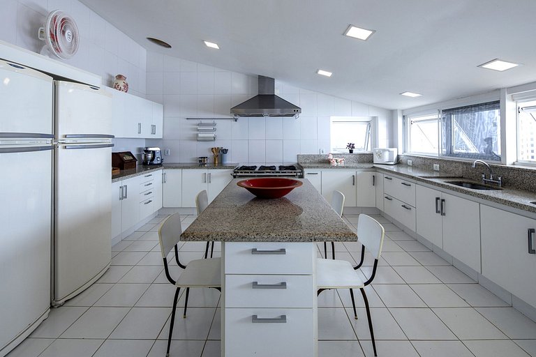 Buz019 - Luxury villa with 12 rooms and pool in Búzios