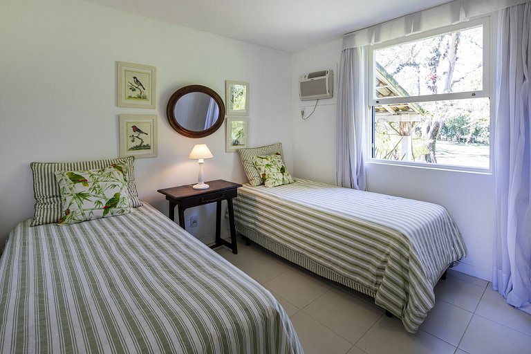 Buz019 - Luxury villa with 12 rooms and pool in Búzios