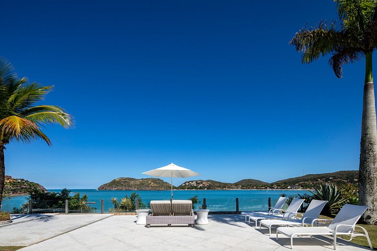 Buz039 - Casa à beira-mar com piscina e quadra de tênis