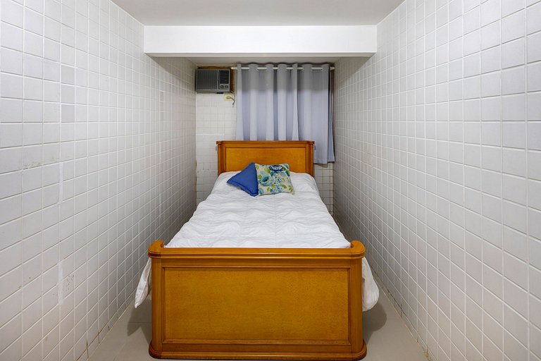 Buz039 - Casa à beira-mar com piscina e quadra de tênis