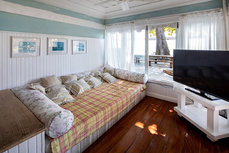 Buz005 - Linda mansão em frente ao mar em Búzios