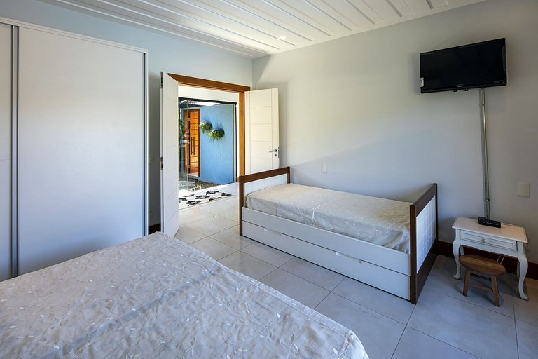 Buz052 - Charmosa Casa de 5 Quartos em Geriba