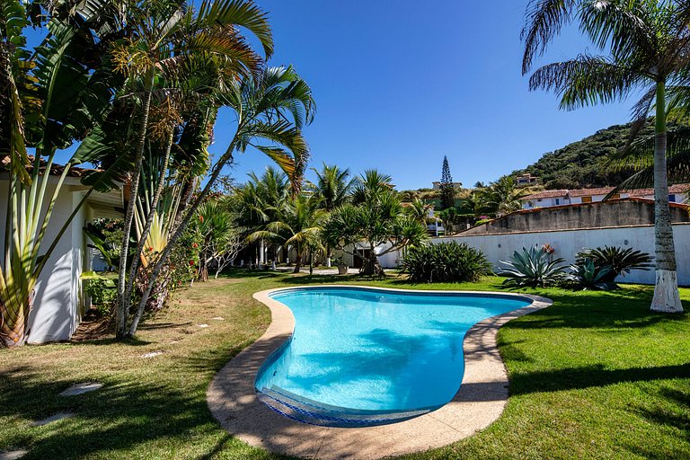 Buz054 - Linda casa na Praia Rasa em Búzios