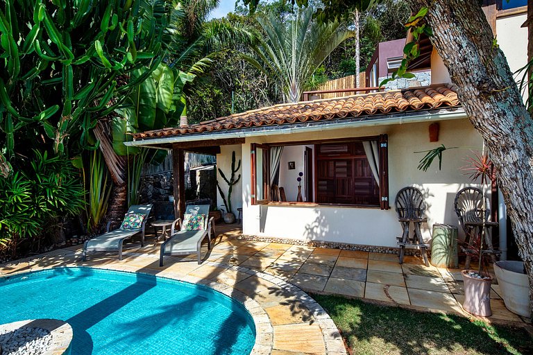 Buz025 - Casa de luxo com quatro quartos e piscina em Búzios