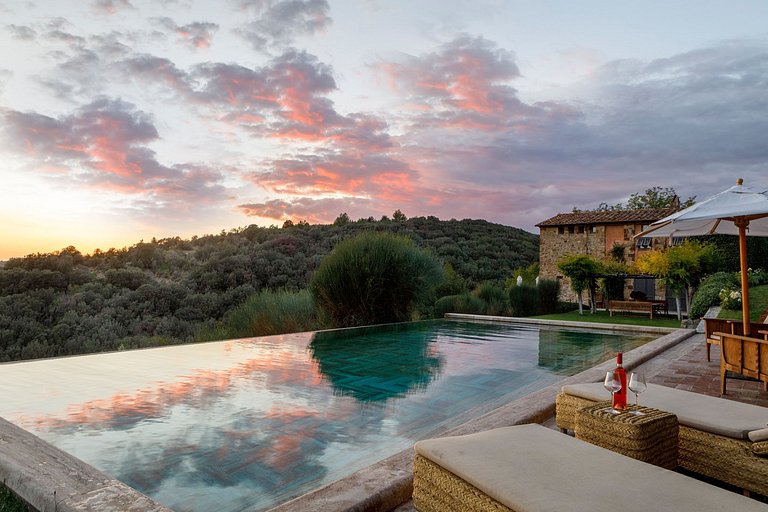 Tus008 - Spectacular Tuscan Castle from XI century