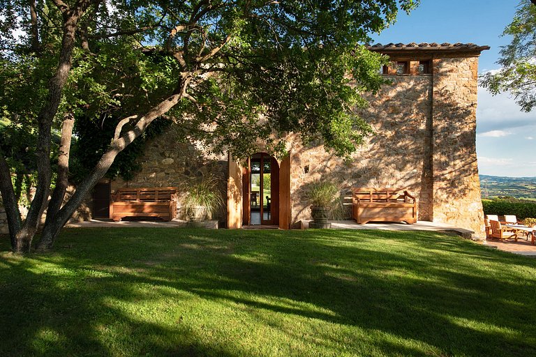 Tus008 - Spectacular Tuscan Castle from XI century
