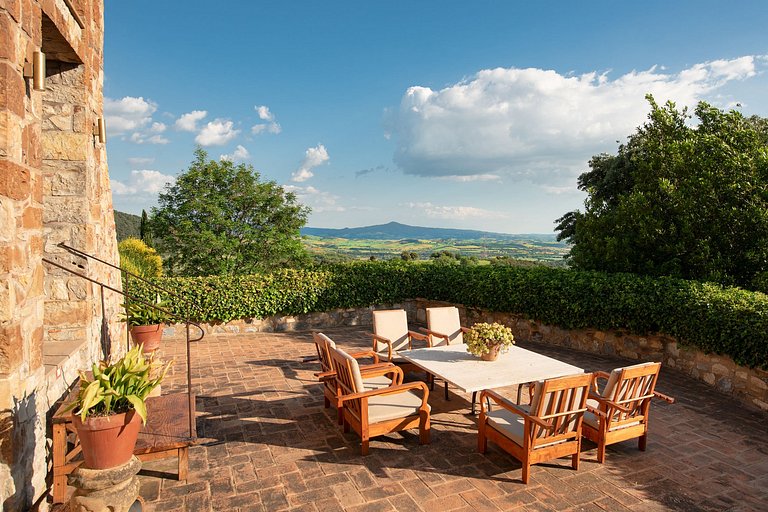Tus008 - Spectacular Tuscan Castle from XI century