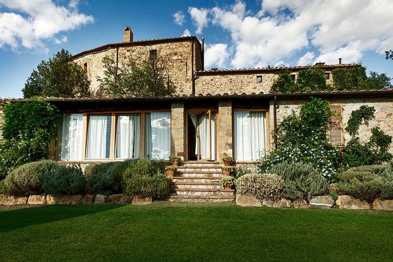 Tus008 - Spectacular Tuscan Castle from XI century