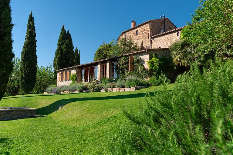 Tus008 - Spectacular Tuscan Castle from XI century