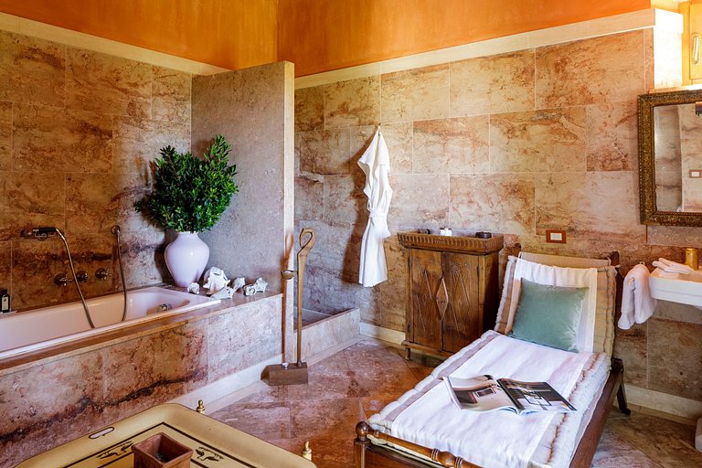 Tus008 - Spectacular Tuscan Castle from XI century