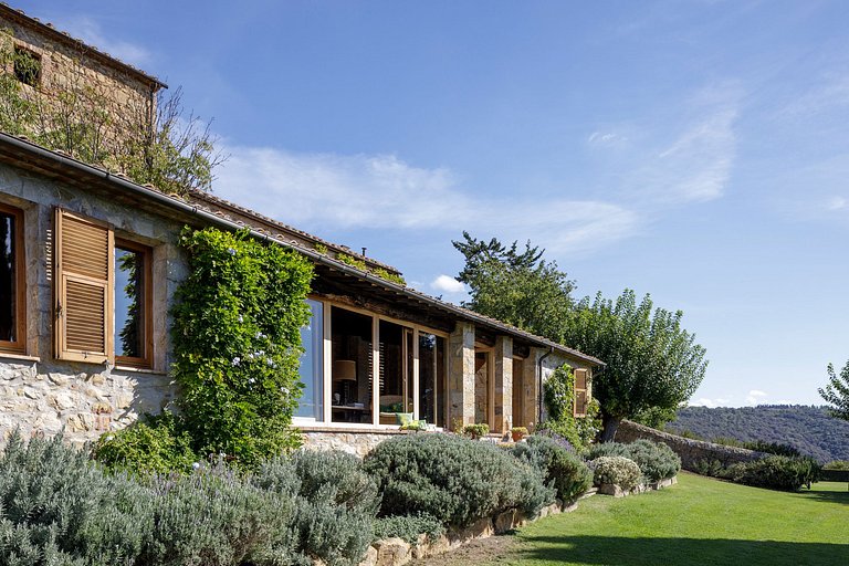 Tus008 - Spectacular Tuscan Castle from XI century