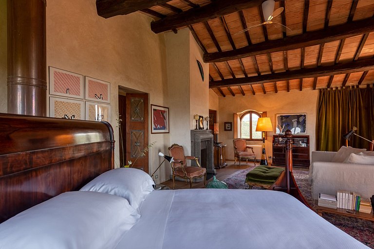 Tus008 - Spectacular Tuscan Castle from XI century