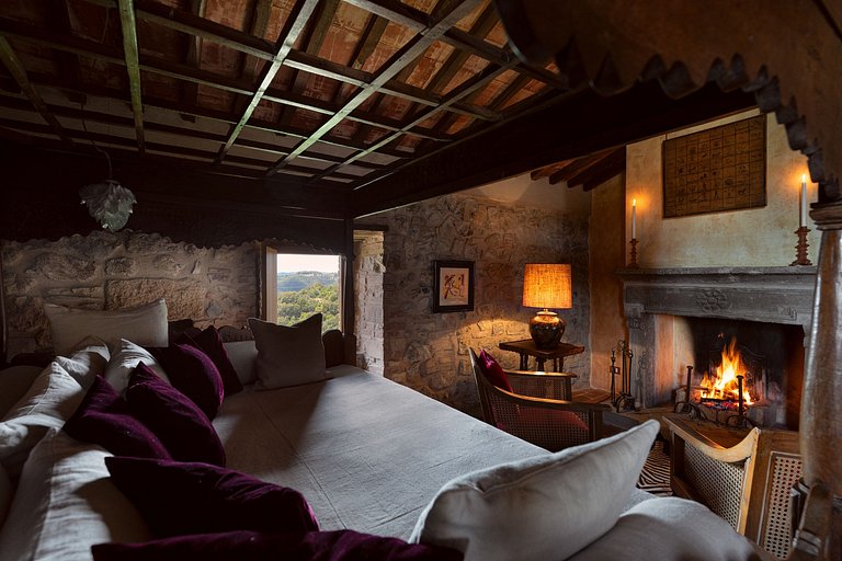 Tus008 - Spectacular Tuscan Castle from XI century