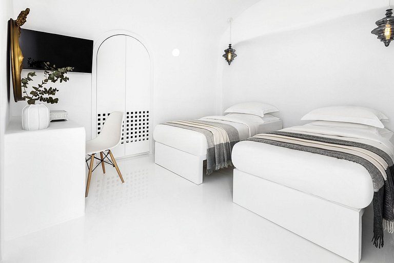 Cyc001 - Luxury private Villa in Santorini