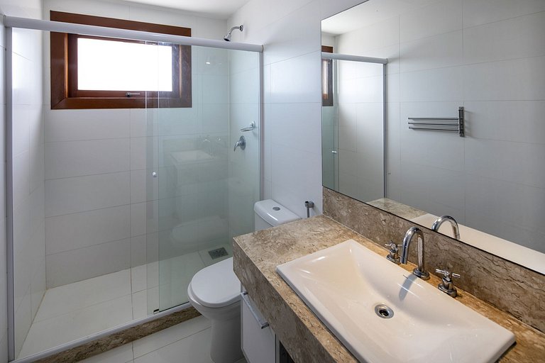Buz049 - Great 8 bedroom house near Ferradura beach