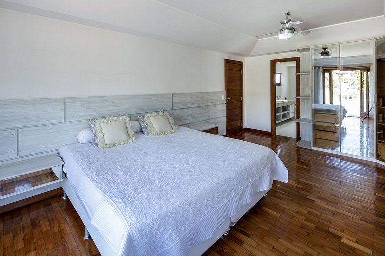Buz049 - Great 8 bedroom house near Ferradura beach