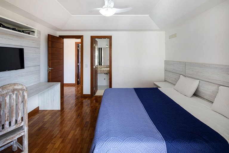 Buz049 - Ótima casa de 9 quartos perto da praia da Ferradura