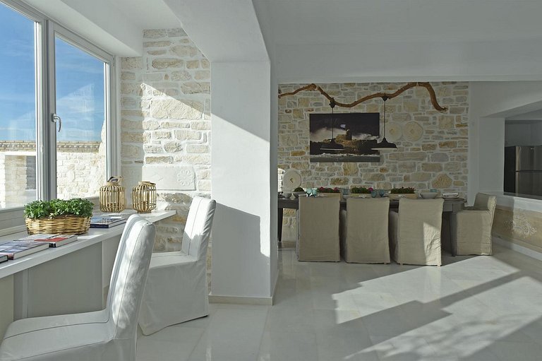 Cyc057 - Villa in the south west of the island of Paros