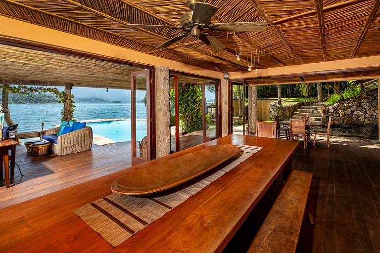 Ang005 - Paradise island in Angra dos Reis