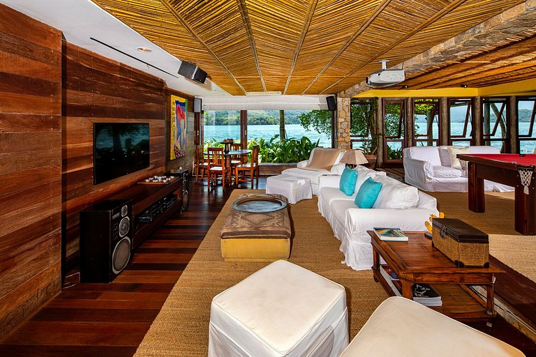 Ang005 - Paradise island in Angra dos Reis