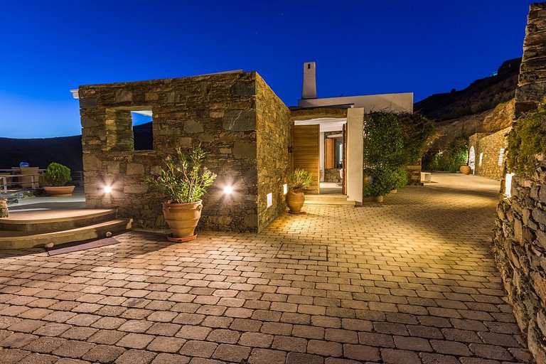 Cyc064 - Villa à Syros avec vue sur la mer Égée