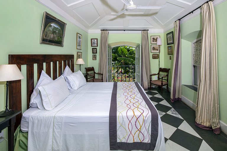Bah308 - Colonial Mansion in Marau