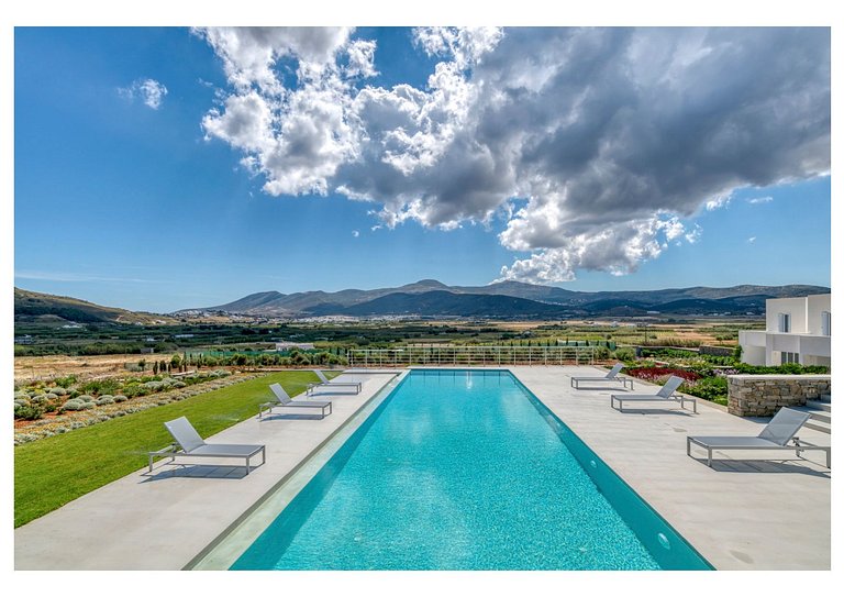 Cyc053 - Luxurious villa in Paros