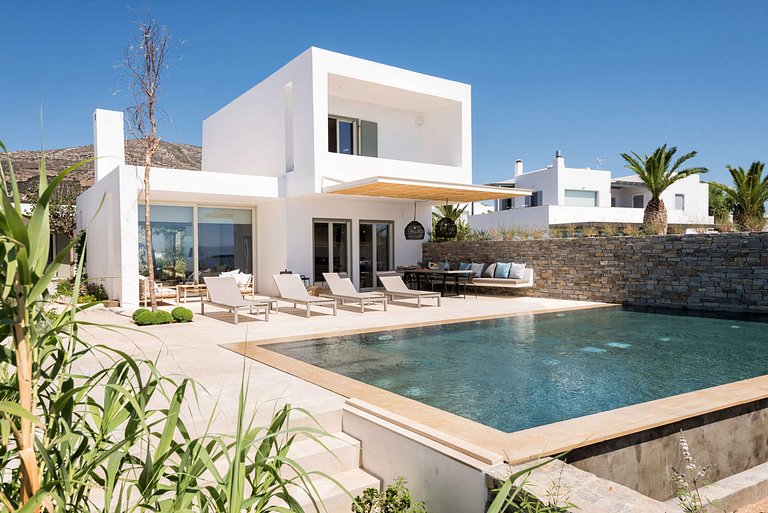 Cyc060 - Villa in the picturesque village of Dryos in Paros