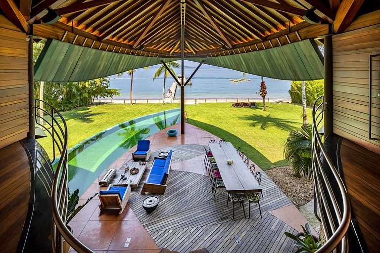 Ang001 - The Leaf House, Brazilian Icon