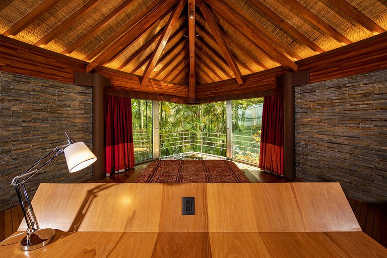 Ang001 - The Leaf House, Brazilian Icon