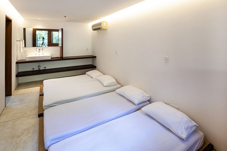 Ang001 - Luxurious villa by the sea in Angra dos Reis