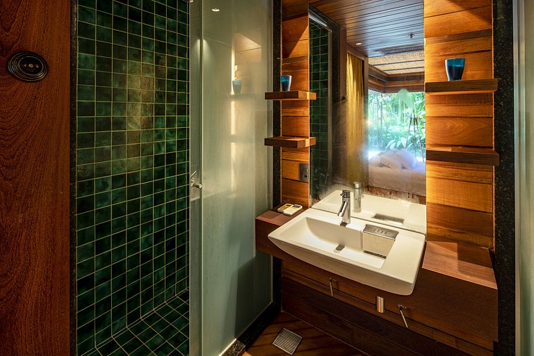 Ang001 - The Leaf House, Brazilian Icon